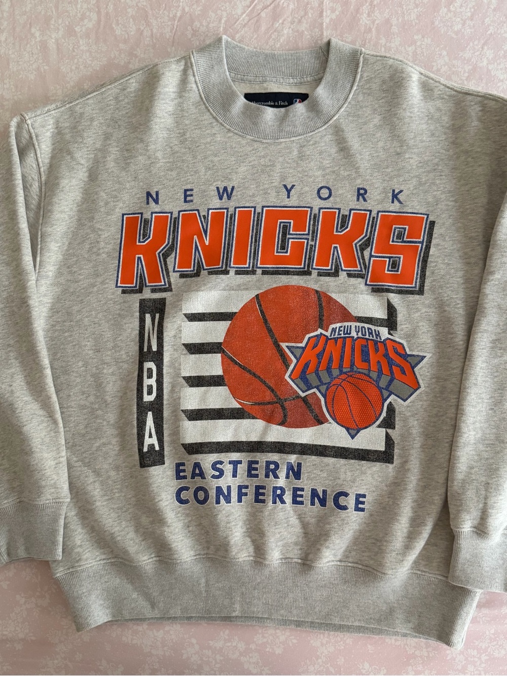 New York Knicks Crewneck Sweatshirt - NBA Eastern Conference Abercrombie NWOT XS